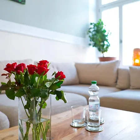 - Arena Stadion, Paris Apartment *